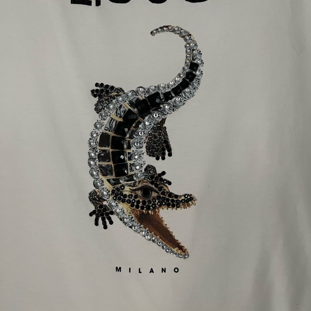 Liu jo women t shirt, new. Size (S)